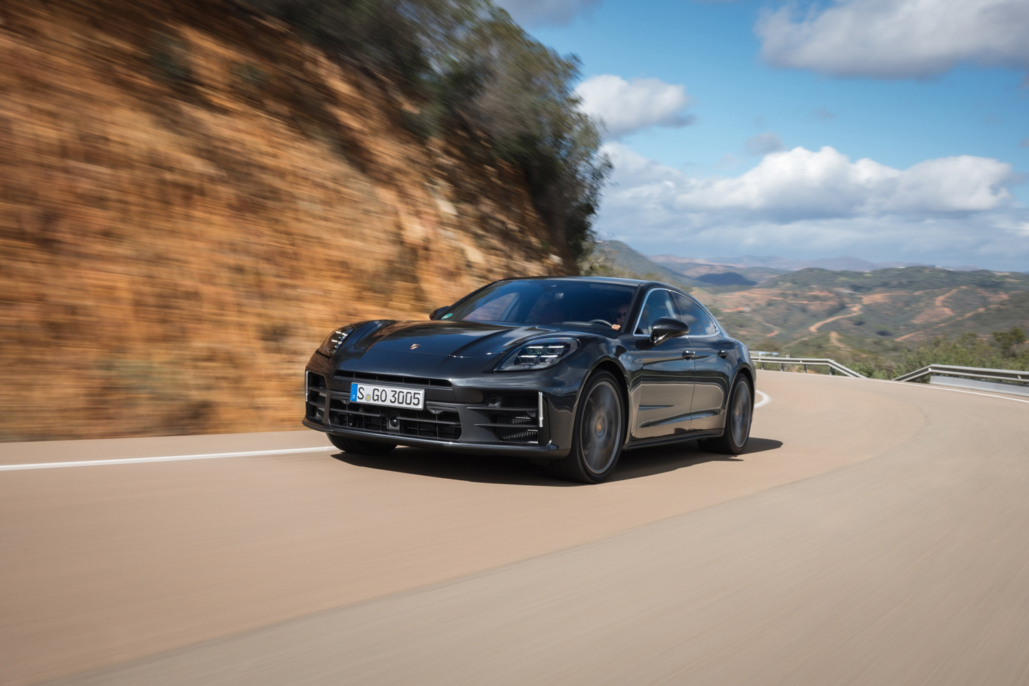 More digital, more luxurious, more efficient: the new Panamera