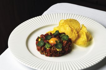 Dry aged wagyu beef tartare © JASON LOUCAS