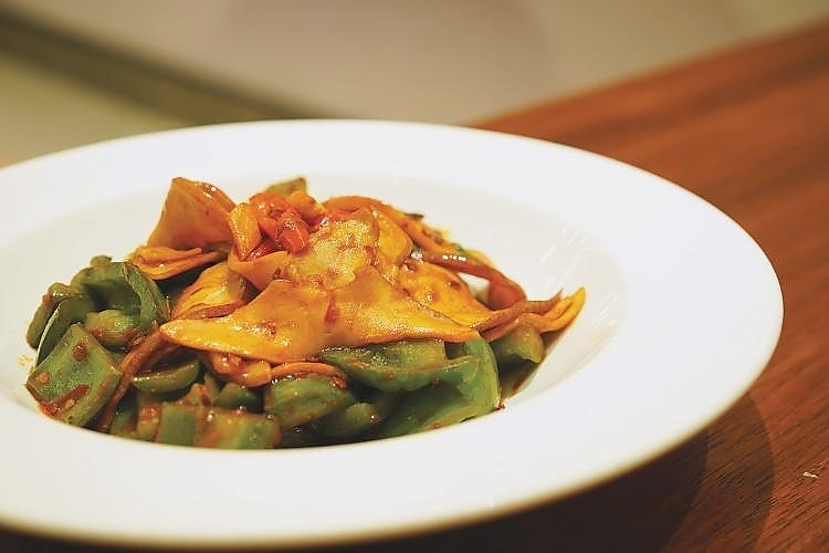 青椒炒螺片 Stir-fried Conch with Green Pepper