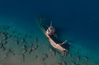 “Cable Wreck” off Abu Tair Island