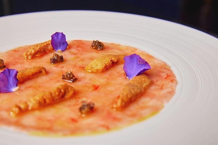 Sicilian red prawn carpaccio, sea urchin, orange and egg yolk emulsion, basil oil and crunchy capers 