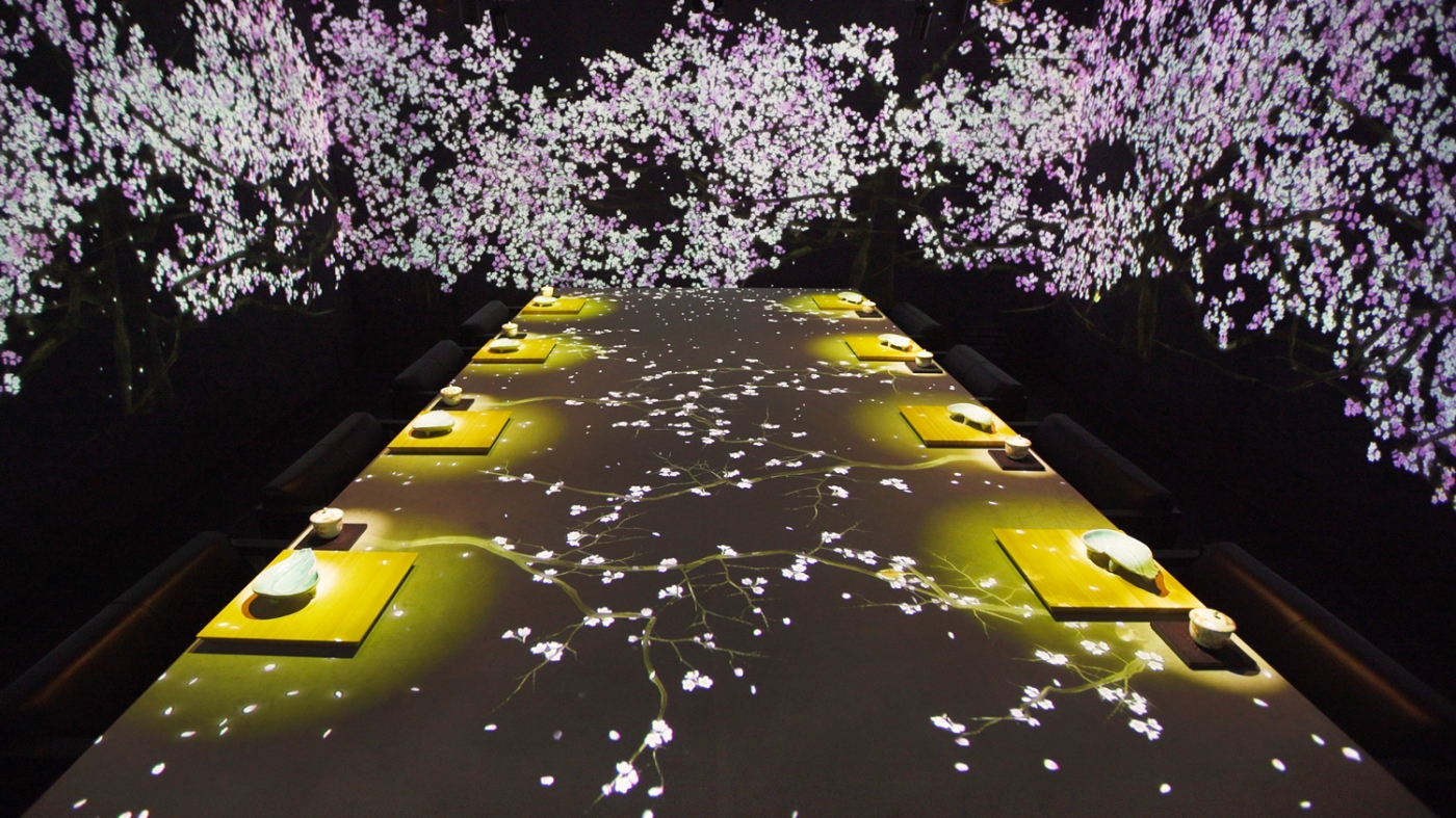 teamLab, Worlds Unleashed and then Connecting © teamLab