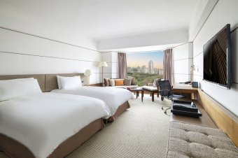 Twin Classic City View guestroom © Regent Taipei